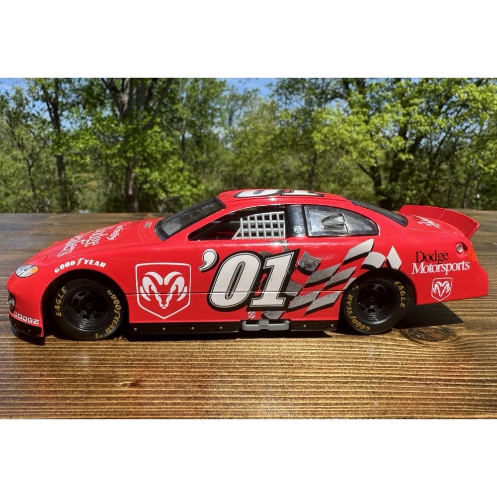 2001 Racing Champions Dodge Motorsports 01 Intrepid RT NASCAR 1/24 Diecast